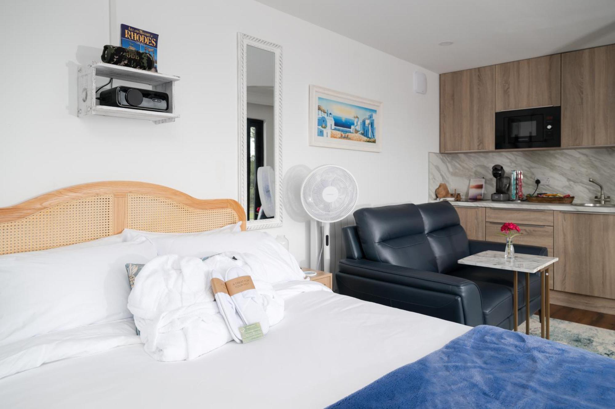 Lakescape - Waterfront Self- Catering Cabins Enniskillen Extérieur photo