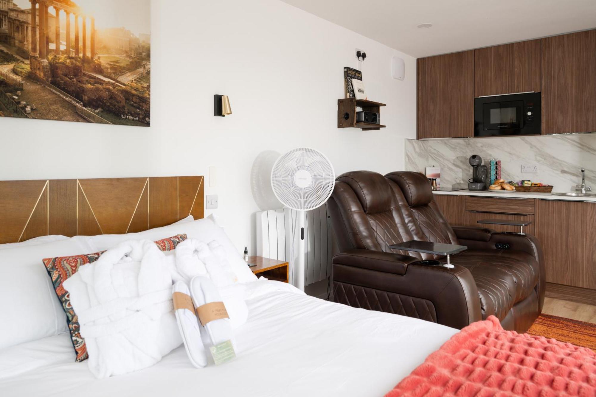 Lakescape - Waterfront Self- Catering Cabins Enniskillen Extérieur photo