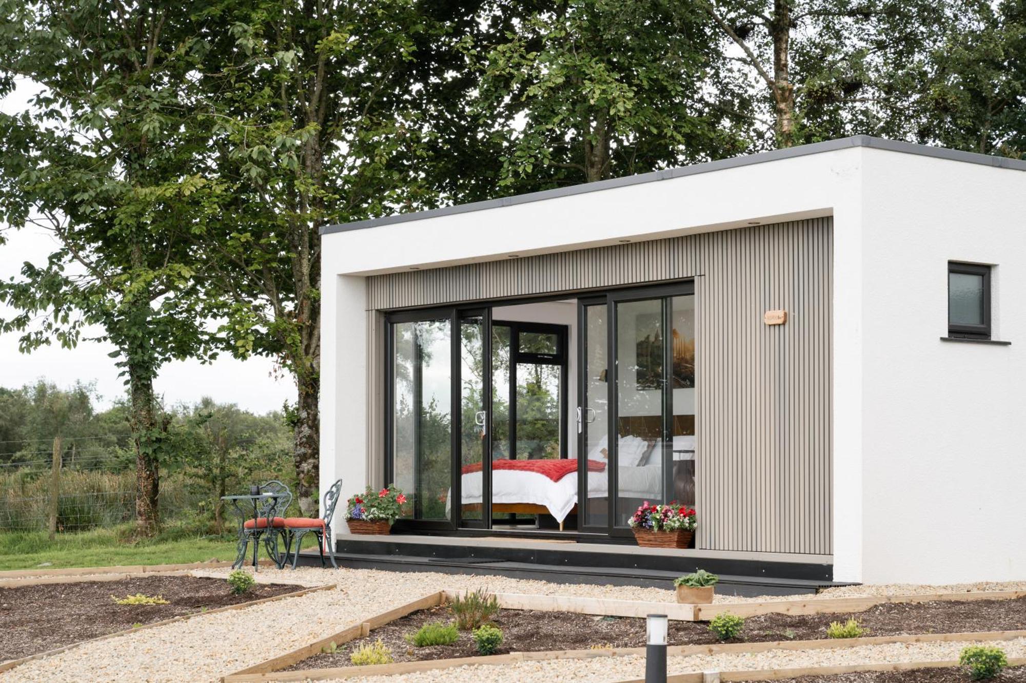 Lakescape - Waterfront Self- Catering Cabins Enniskillen Extérieur photo