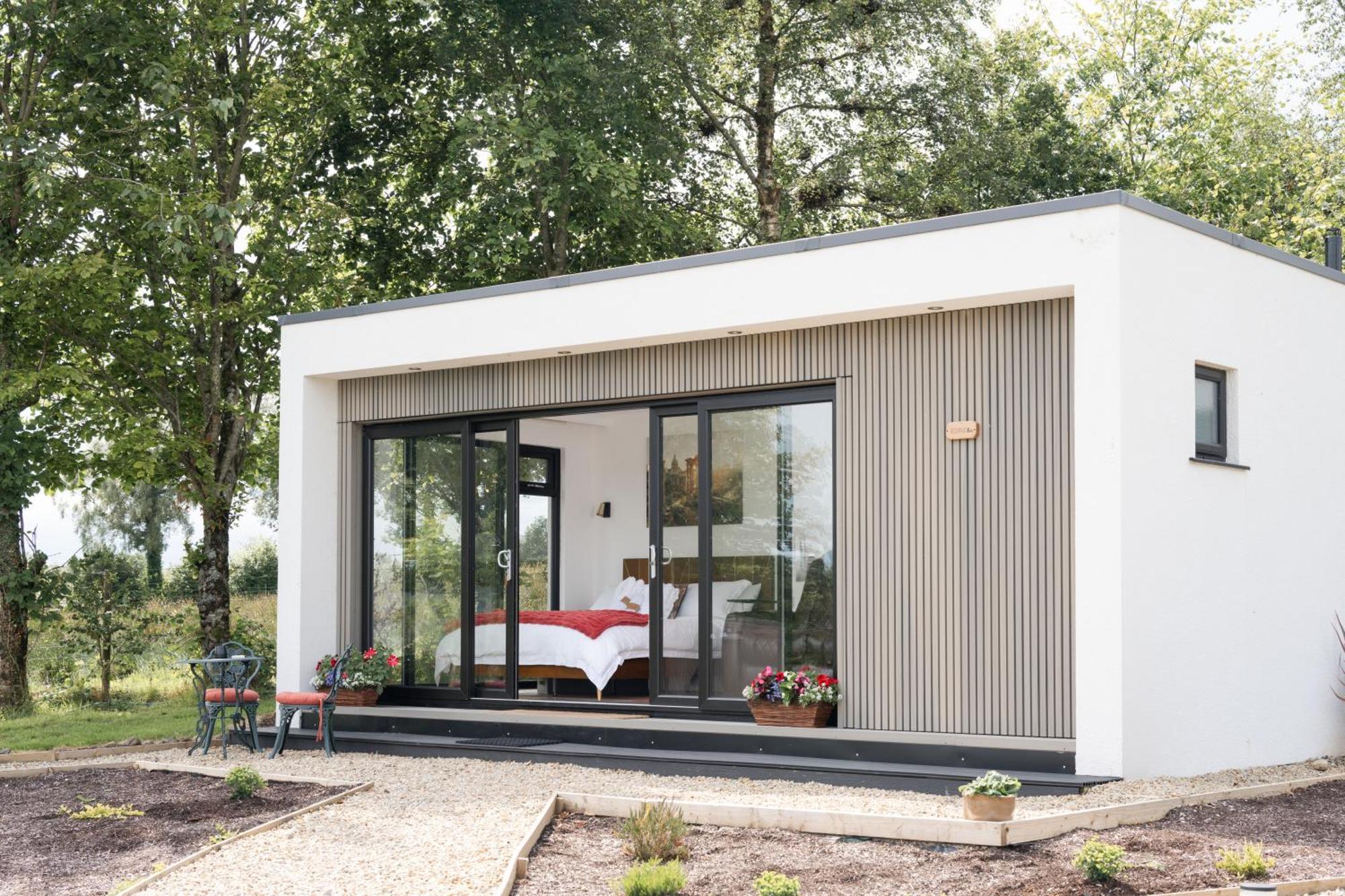 Lakescape - Waterfront Self- Catering Cabins Enniskillen Extérieur photo