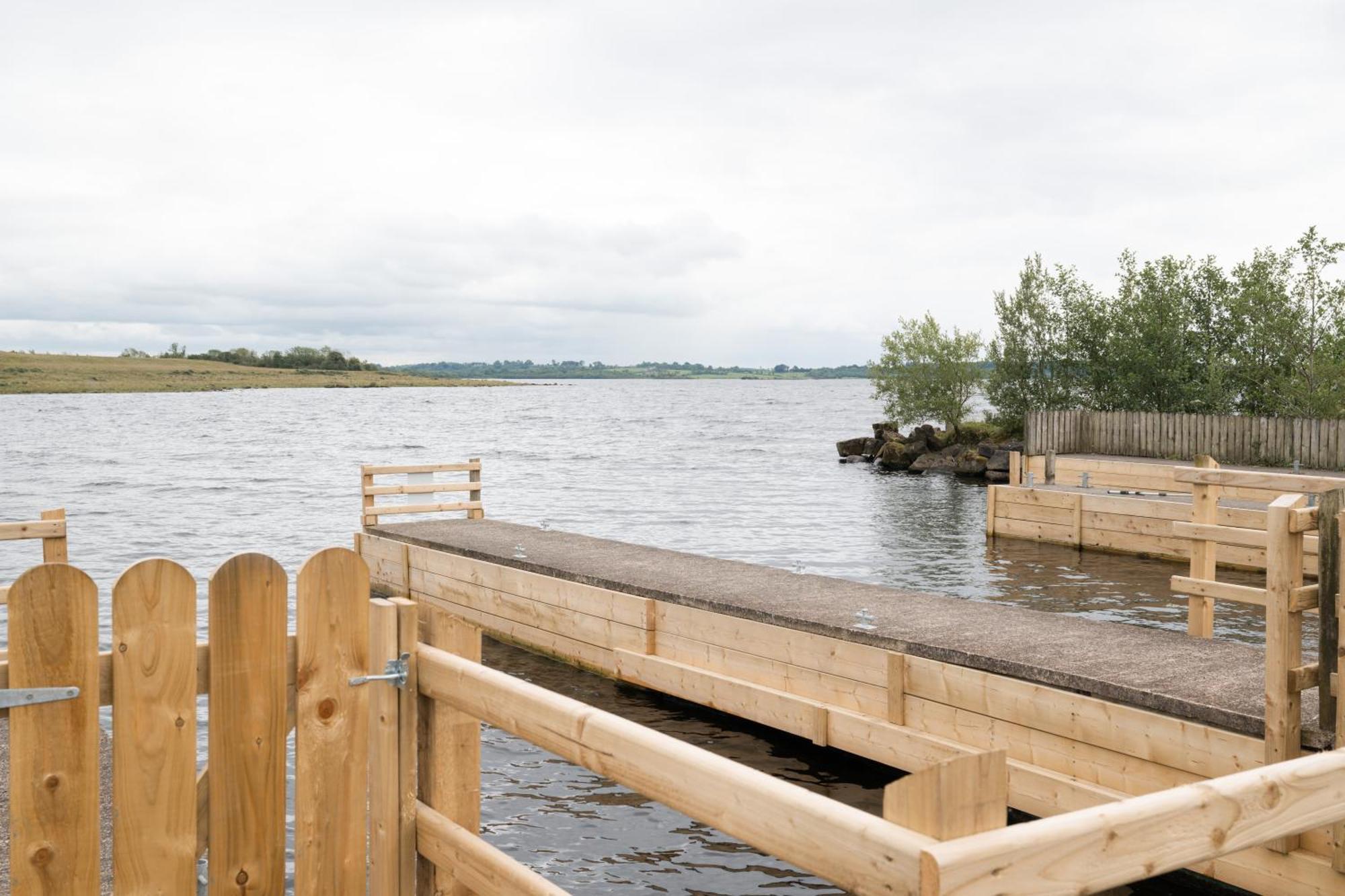 Lakescape - Waterfront Self- Catering Cabins Enniskillen Extérieur photo
