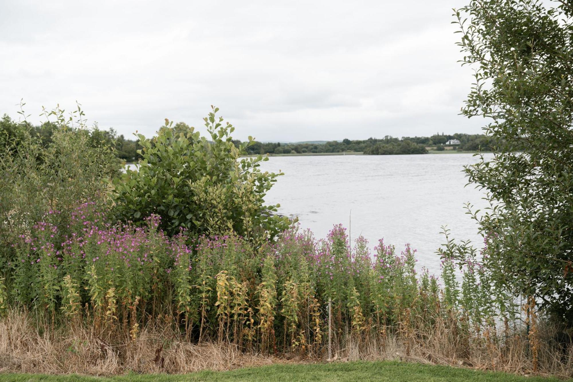 Lakescape - Waterfront Self- Catering Cabins Enniskillen Extérieur photo